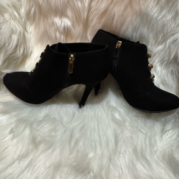 Limelight Black and Gold Ankle Booties with Decorative Clasps - Picture 10 of 11